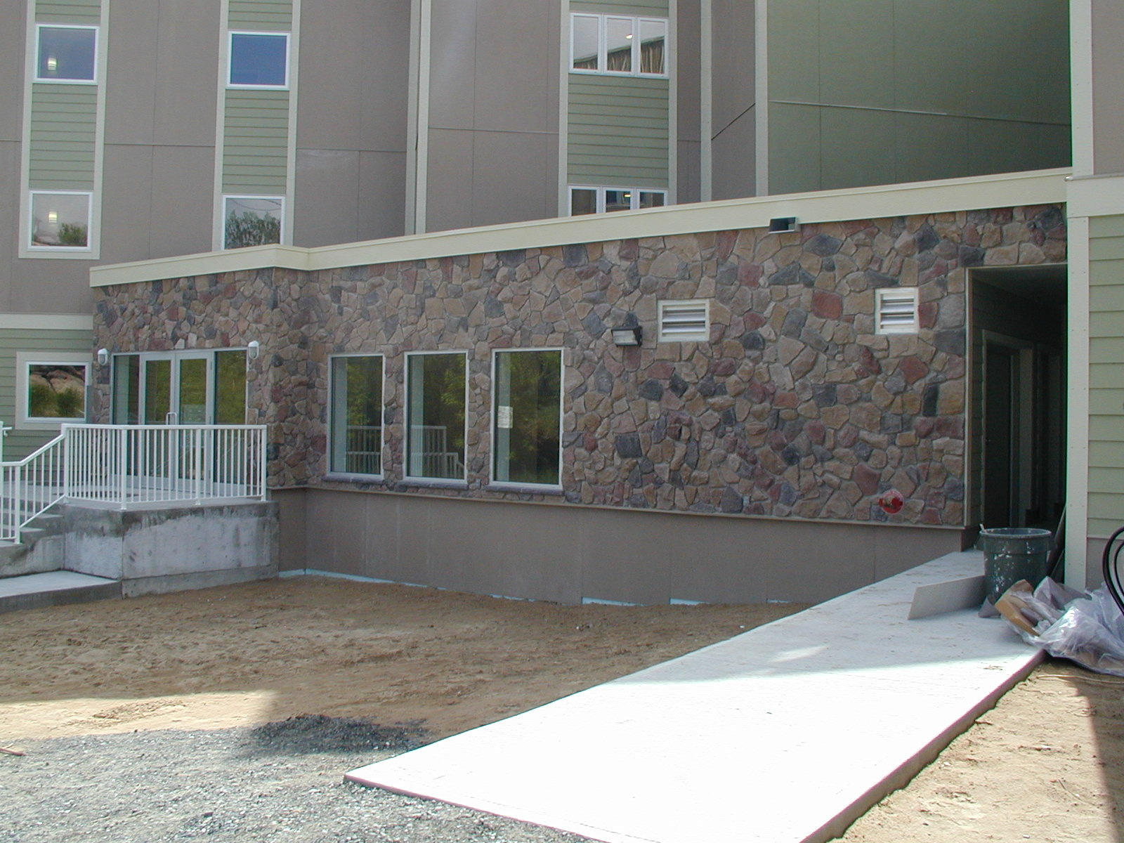 /img/Main-Entrance-Area-1600x1200.jpg